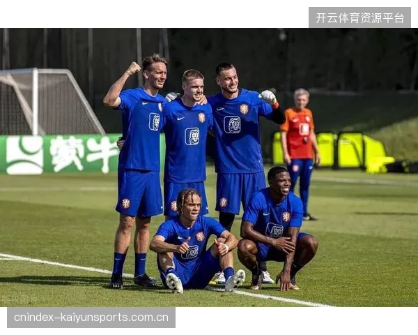 联合东道主美国队磨合阵容，中前场创造力决定其上限